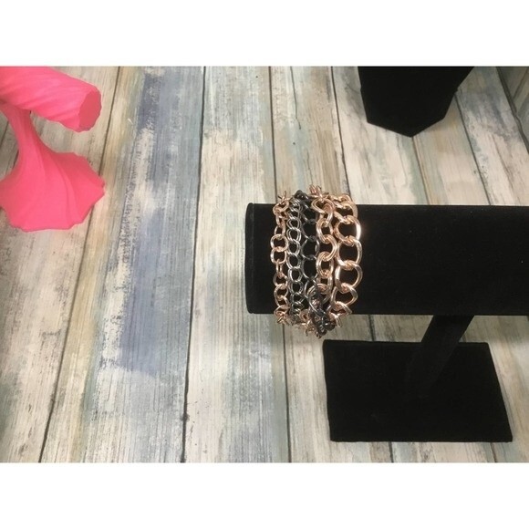 Mixed Metal Chain Bracelet - Picture 3 of 4